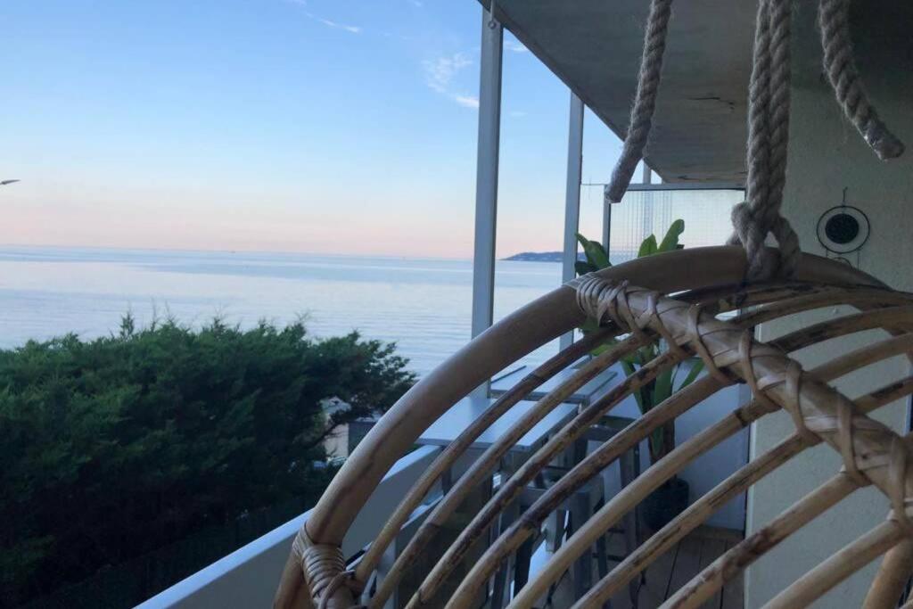 Charmant studio avec terrasse vue mer à 50 m Sainte-Maxime Exterior foto